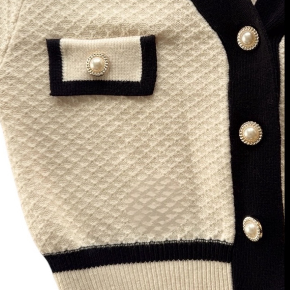 Color Block Button Front V-Neck Cardigan Size Large - Picture 5 of 7